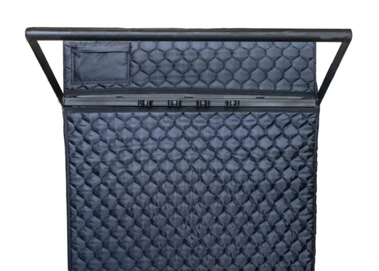 Show box cover- - image 3